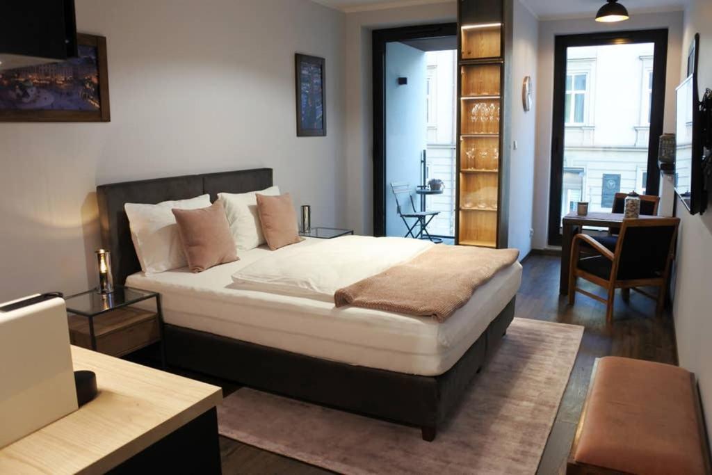 Boutique 109 - Old City, Luxury Apt. With A Garage Krakow Exterior photo